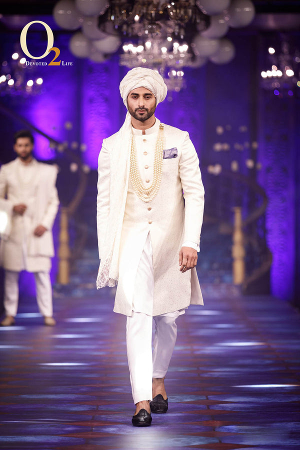 Off-White Alo Zardozi Sherwani