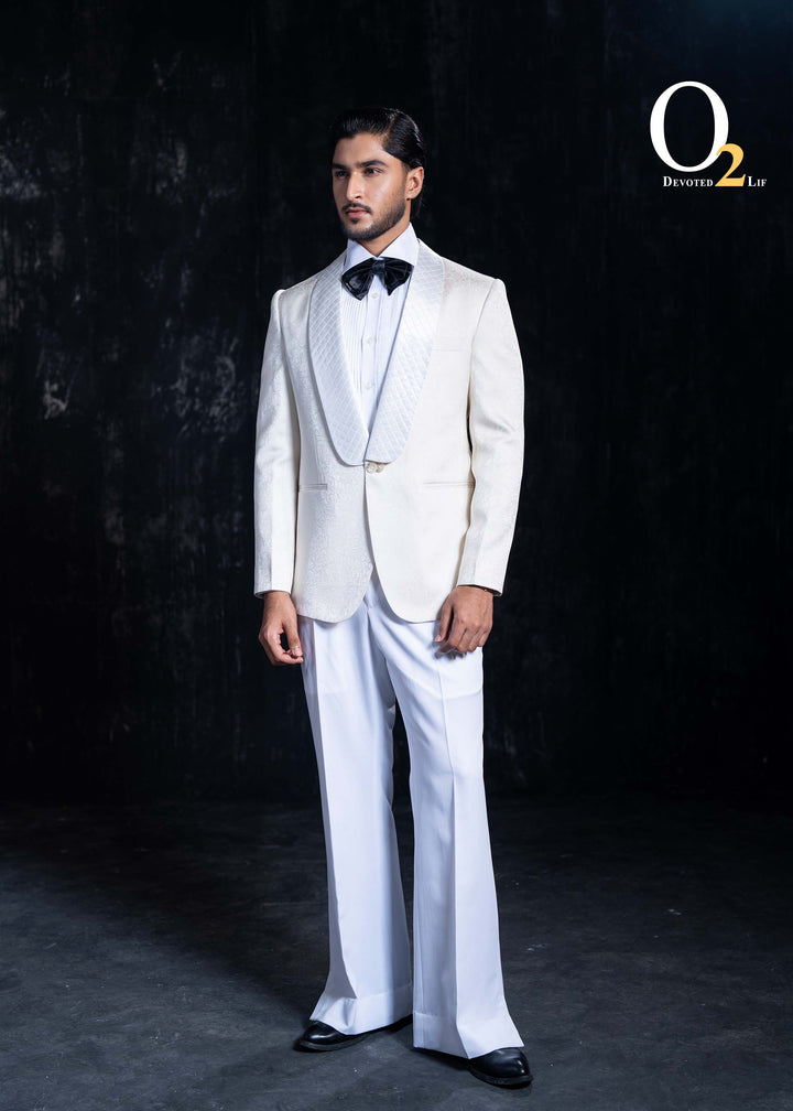 ''Cream  jacquard shawl lapel tuxedo '' ENVY