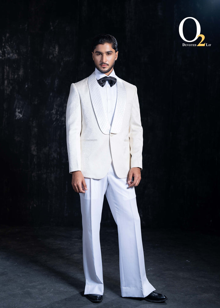 ''Cream  jacquard shawl lapel tuxedo '' ENVY